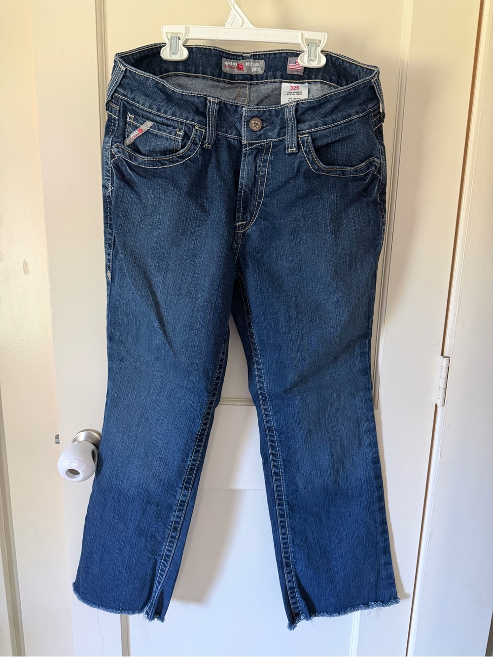 Ariat FR Mid Rise Boot Cut Women’s Jeans Size 32, Inseam 28”